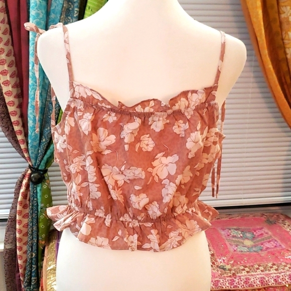 Two Piece Tank Top and Shorts - Picture 5 of 8